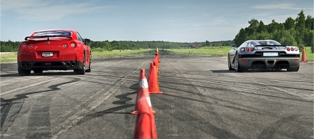 Video Nissan GT-R vs Koenigsegg CCR Evolution