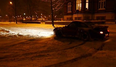 Video Snow Drifting with a Porsche 480x280 