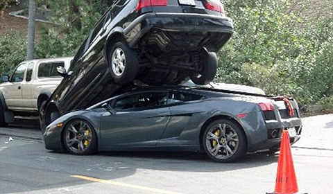 Car Crash Gallardo Parked Under Another Car 480x280