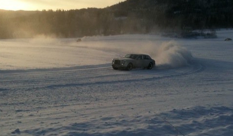 Video Rolls-Royce Phantom Snow Drifting 480x280