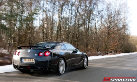 Road Test Nissan GT-R 01