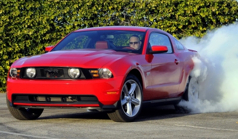 Video 2011 Ford Mustang GT Commercial