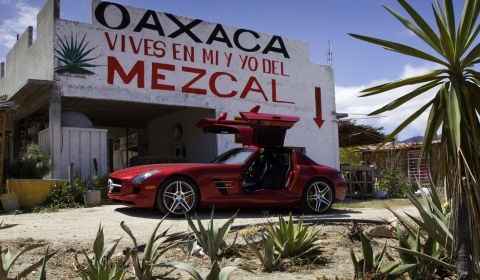 Video Mercedes SLS AMG and 300 SL in Mexico