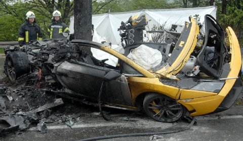 Car Crash Two Dead During Gallardo Demo