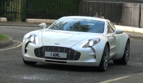 Video Aston Martin One-77 in the Streets of London