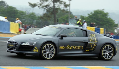 Audi E-tron Demo at Le Mans 2010