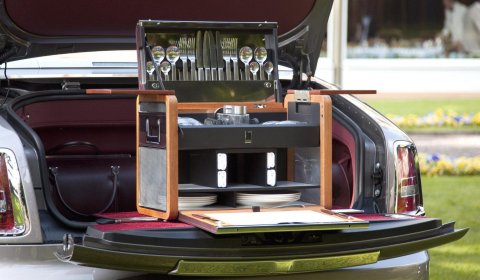 Rolls-Royce Four-person Aluminum Picnic Set