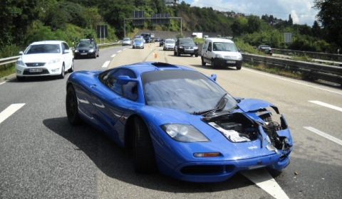 Car Crash McLaren F1 100,000 Euro Damage 01