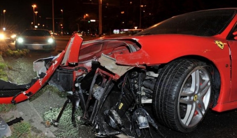 Car Crash Ferrari 430 Crashes Into a Tree 01