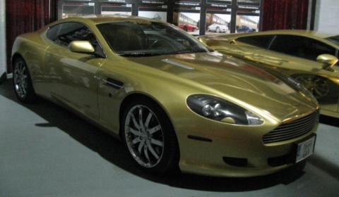Overkill Golden Aston Martin DB9