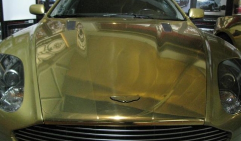 Overkill Golden Aston Martin DB9 02