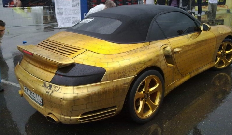Overkill Golden Russian 911 Turbo Cabriolet