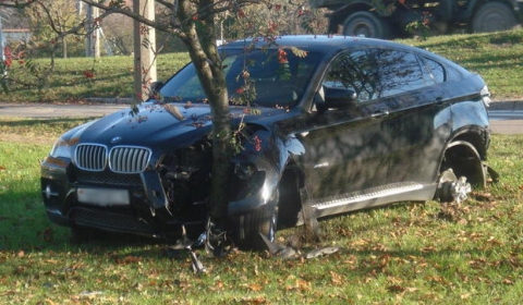 Car Crash BMW X6 Crashed by Carwash Employee