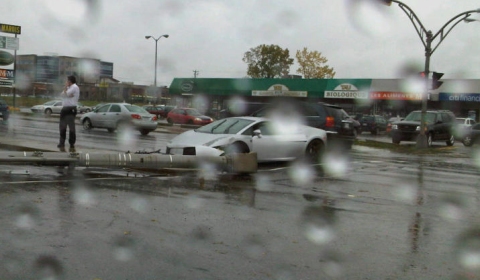 Car Crash Lambo Fights Traffic Light Pole in Quebec Canada