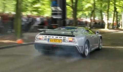 Video Bugatti EB110 Burnout