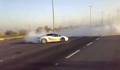 Video Lamborghini Gallardo Burnout and Donuts in Kuwait