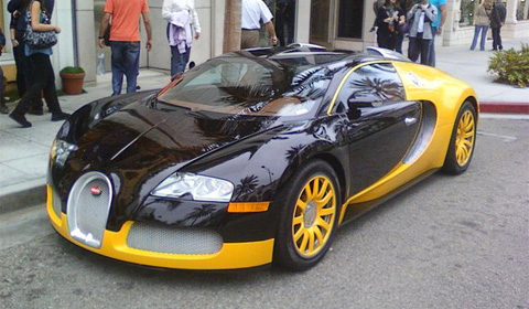 Yellow Bugatti Veyron at Rodeo Drive Los Angeles