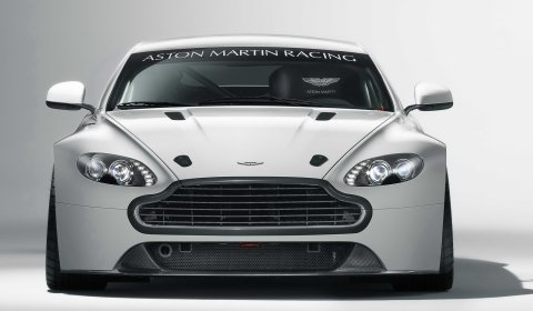 Official 2011 Aston Martin Vantage GT4 Racer 02