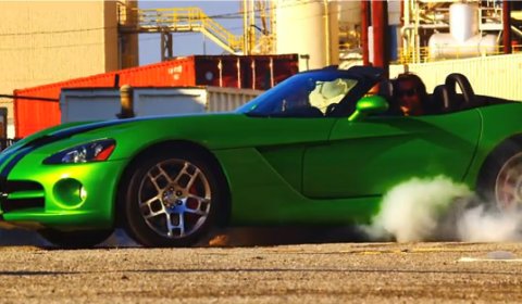 Video Dodge Viper Burnout 