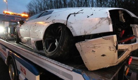 Car Crash Lamborghini LP640 Crashed near Bordeaux on Christmas Evening 01