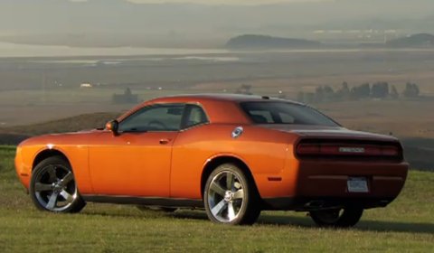 Video 2011 Dodge Challenger in Action