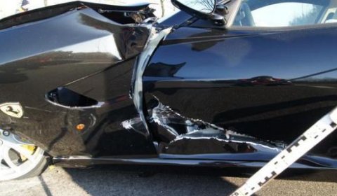 Car Crash Black Ferrari 599 in Switzerland 01