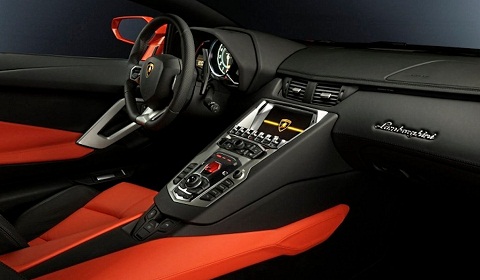 LP700-4 Aventador Interior