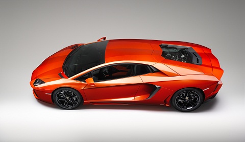 Official Lamborghini Aventador LP700-4