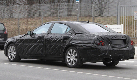 Spyshots: Mercedes-Benz S-Class