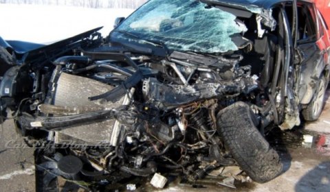 Car Crash BMW X5 Head-on Collision in Russia