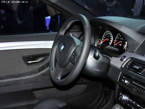 BMW F10M M5 Concept Interior 01