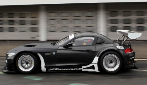 Official 2011 BMW Z4 GT3 01