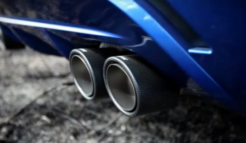 Video Akrapovic Exhaust for the BMW X6 M