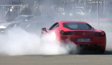 Video Ferrari 458 Italia Burnout