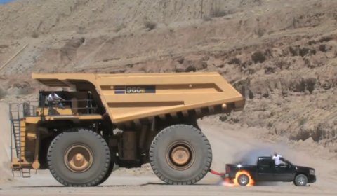 Video Top Gear Australia Towing a 600-ton Truck