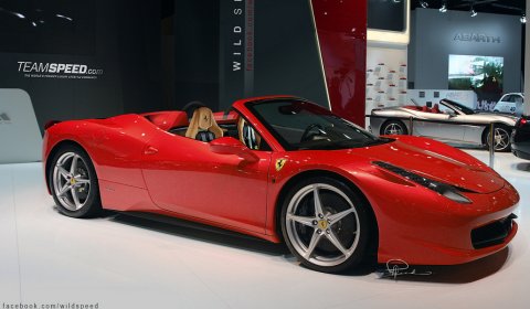 Rendering Ferrari 458 Italia Spider