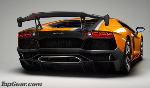 Rendering Lamborghini Aventador LP800-4 SV