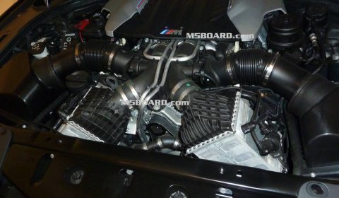 This is The 2012 BMW F10M M5 Twin-Turbo V8 Engine 01