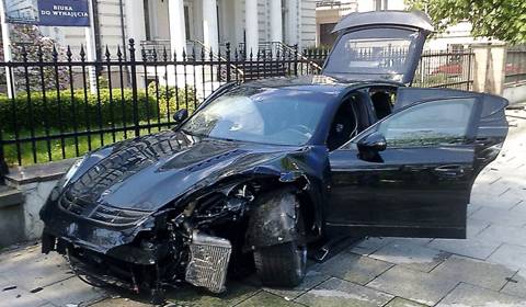 Car Crash: Porsche Panamera Mansory