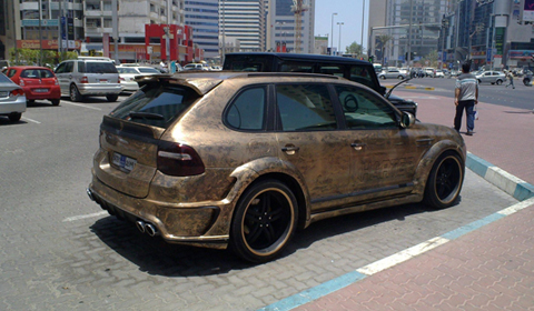 Gold Porsche Cayenne