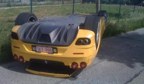 Car Crash Ferrari F430 Spider Lands On Its Roof 02