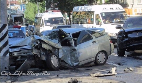 Car Crash Russian Porsche Cayenne Involved in Fatal Accident