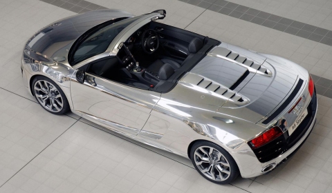 Chromed Audi R8 V10 Spyder for Charity