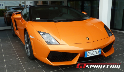 Lamborghini Gallardo LP560-4 Bicolore Live at Factory