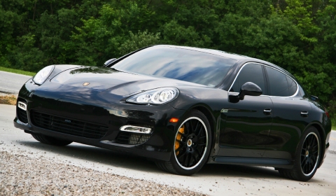 Official Switzer P680 Porsche Panamera