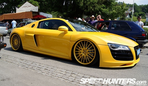 Overkill Audi R8 - Too Low, Too Yellow