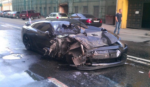 Pictures of the Moscow GT-R Crash