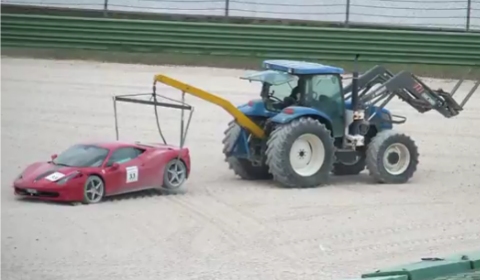 Car Crash Ferrari 458 Italia in Trofeo Ferrari Club Italia