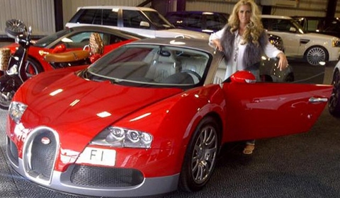 Katie Price Paints Her Bugatti Veyron Pink