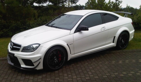 Mercedes-Benz C63 AMG Coupe Black Series with Track and Aero Package